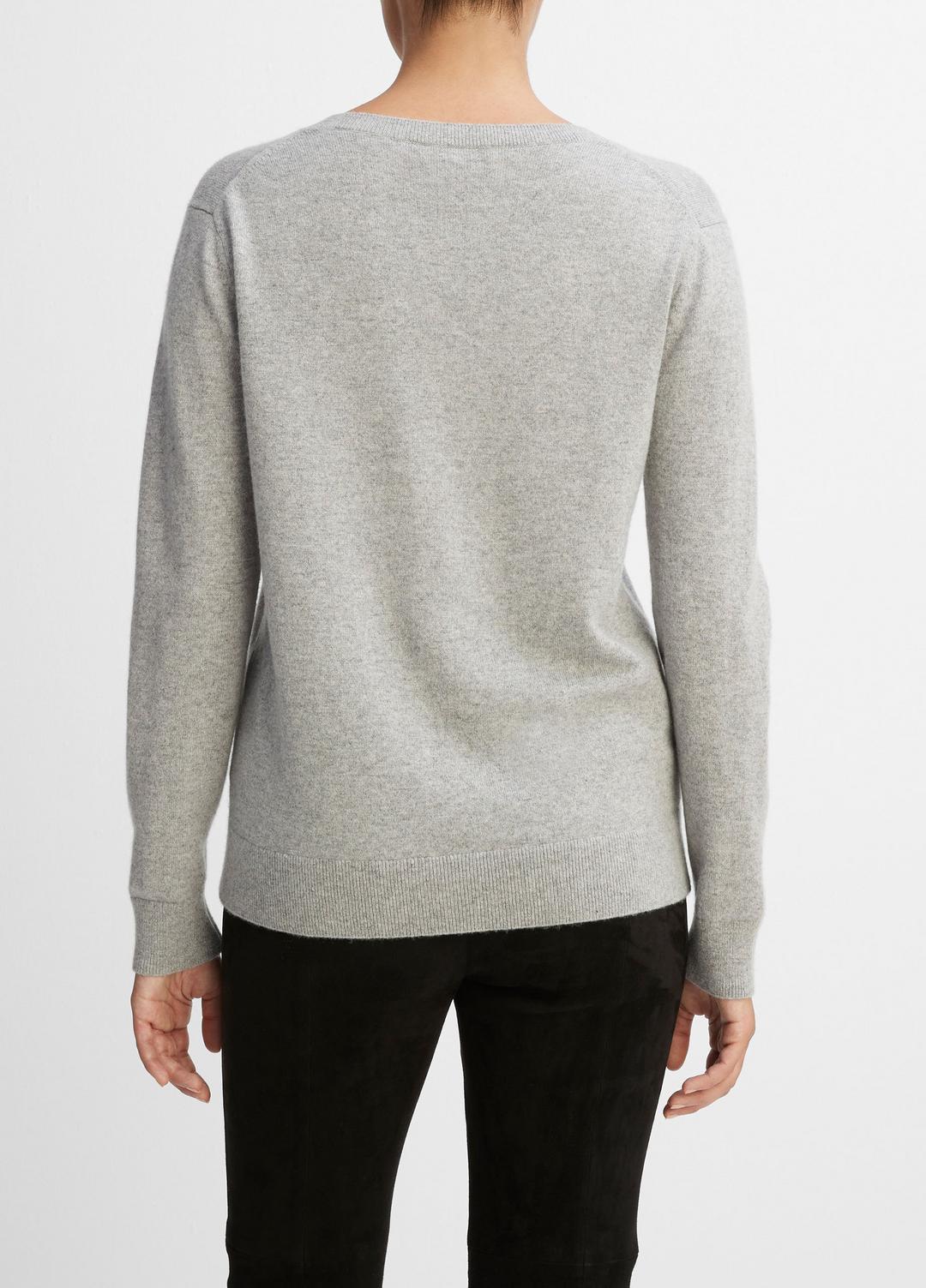 VINCE Women Cashmere Weekend V-Neck Sweater in V-Neck