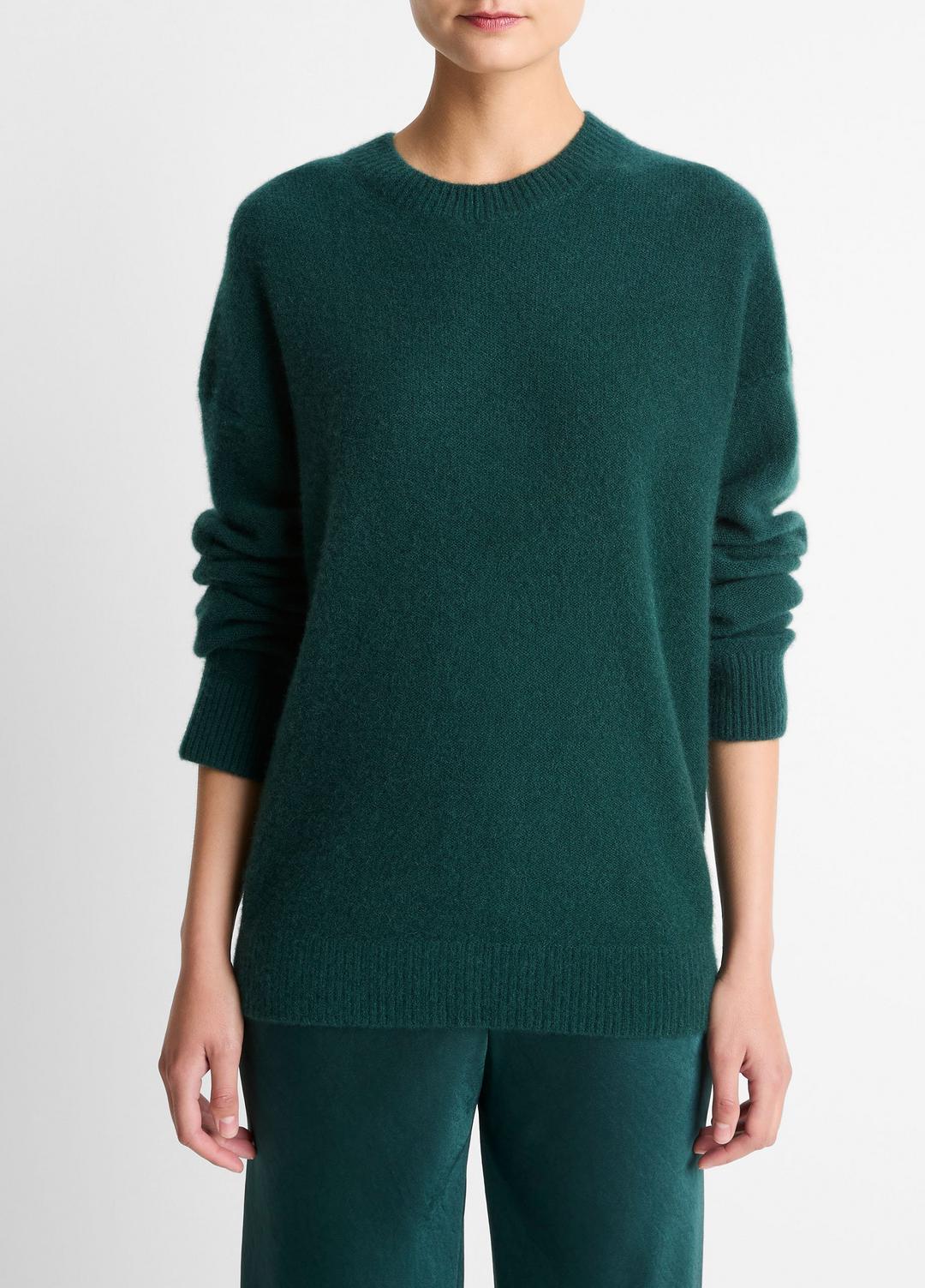 VINCE Women Plush Cashmere Crew Neck Sweater in Crew Neck
