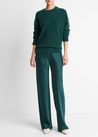 VINCE Women Plush Cashmere Crew Neck Sweater in Crew Neck