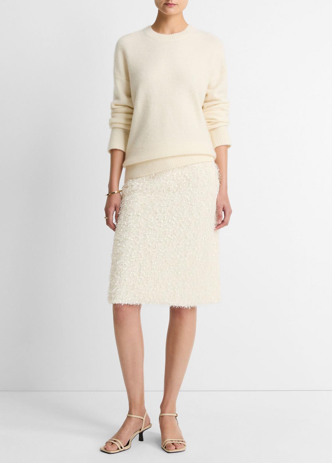 VINCE Women Plush Cashmere Crew Neck Sweater in Crew Neck