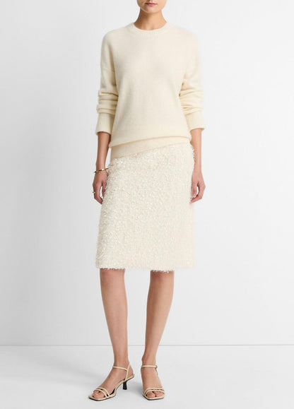 VINCE Women Plush Cashmere Crew Neck Sweater in Crew Neck