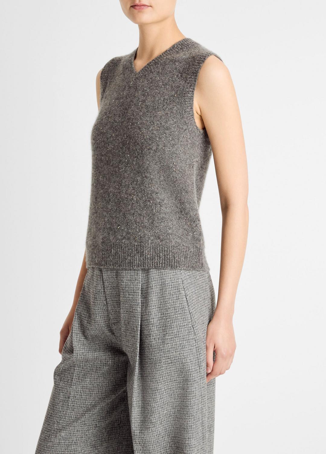VINCE Women Donegal Plush Cashmere Sweater Vest in V-Neck