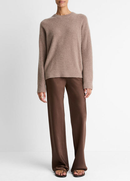 VINCE Women Plush Cashmere Crew Neck Sweater in Crew Neck
