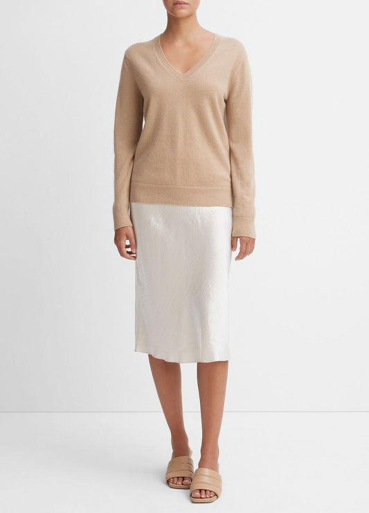 VINCE Women Cashmere Weekend V-Neck Sweater in V-Neck
