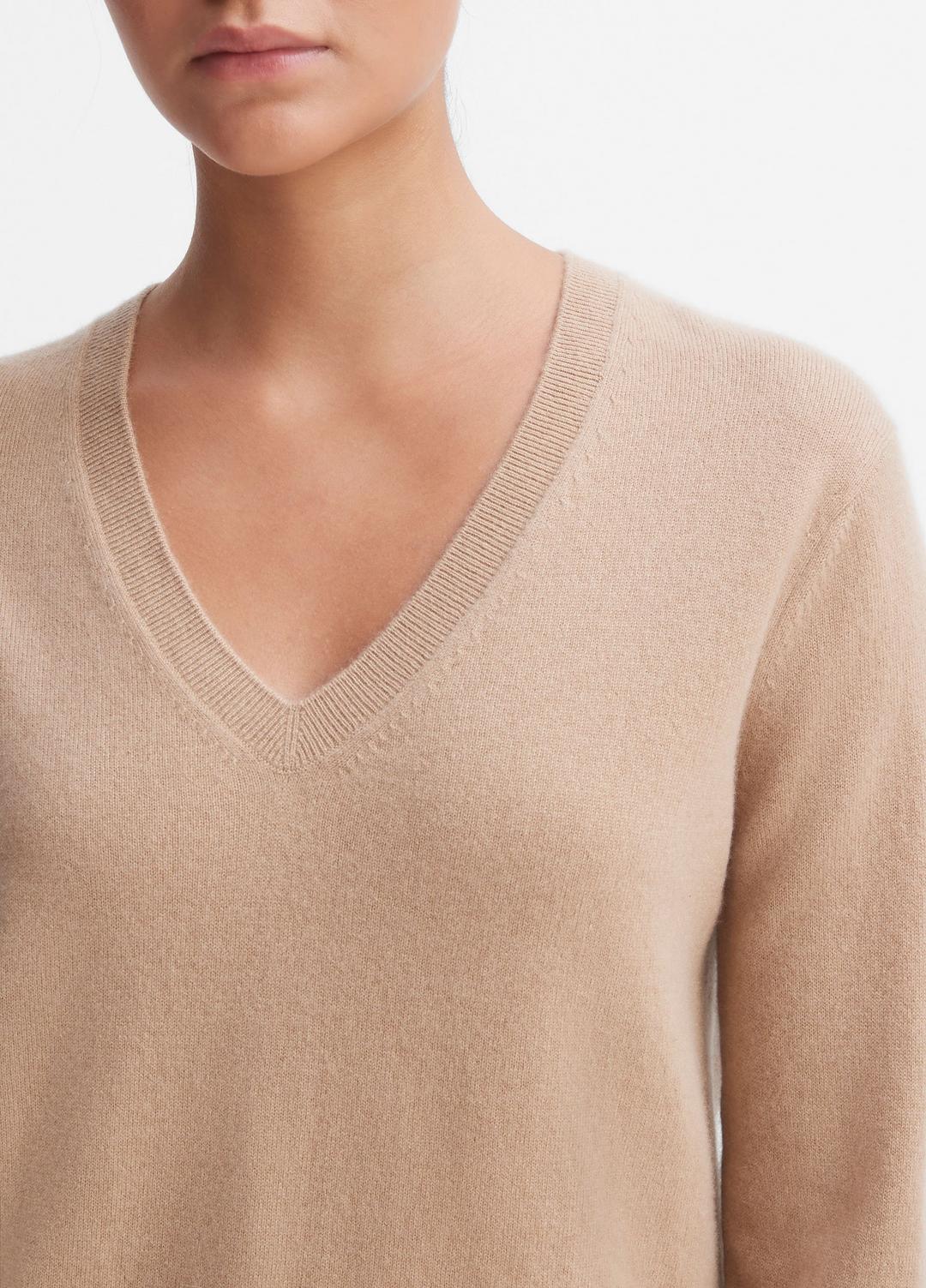VINCE Women Cashmere Weekend V-Neck Sweater in V-Neck