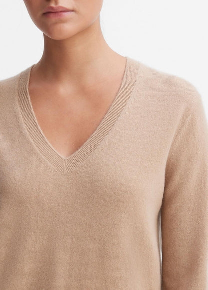 VINCE Women Cashmere Weekend V-Neck Sweater in V-Neck