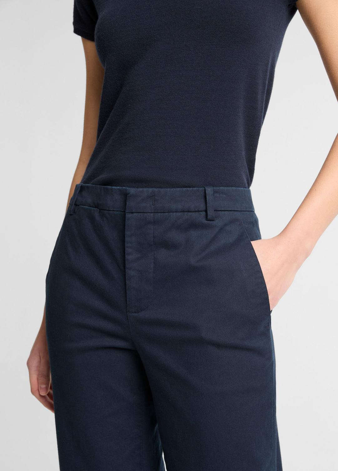 VINCE Women Avery Mid-Rise Italian Stretch-Cotton Chino Pant in Trousers