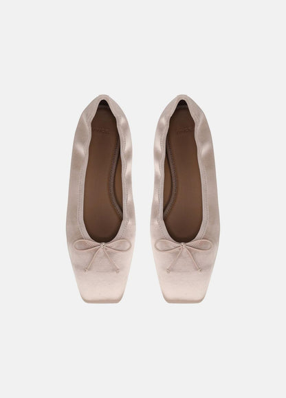 VINCE Women Darla Satin Ballet Flat in Loafers & Flats