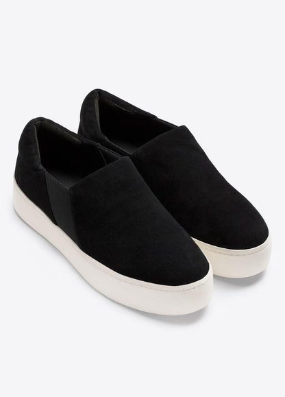 VINCE Women Suede Warren Sneaker in Sneakers