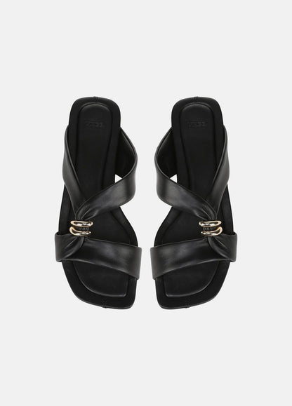 VINCE Women Vilma Leather Slide Sandal in Sandals