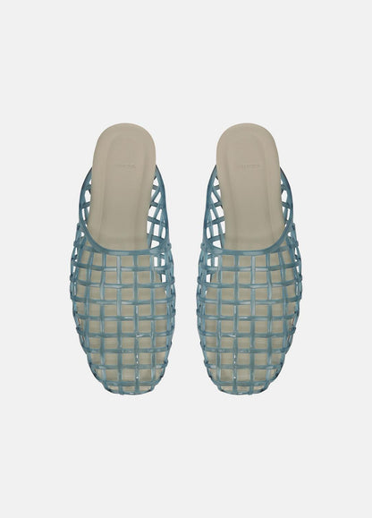 VINCE Women Barcelona Jelly Sandal in Sandals