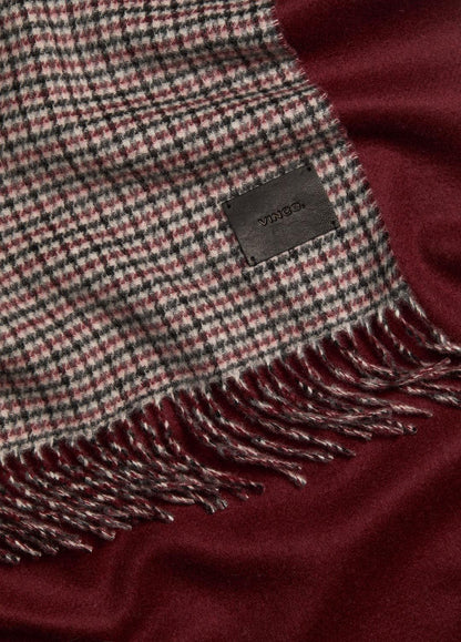 VINCE Women Micro-Houndstooth Cashmere Scarf in Scarves & Hats