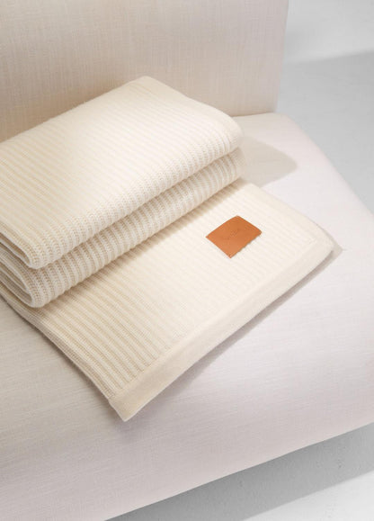 VINCE Women Wool and Cashmere Cardigan-Stitch Throw in Pillows & Blankets