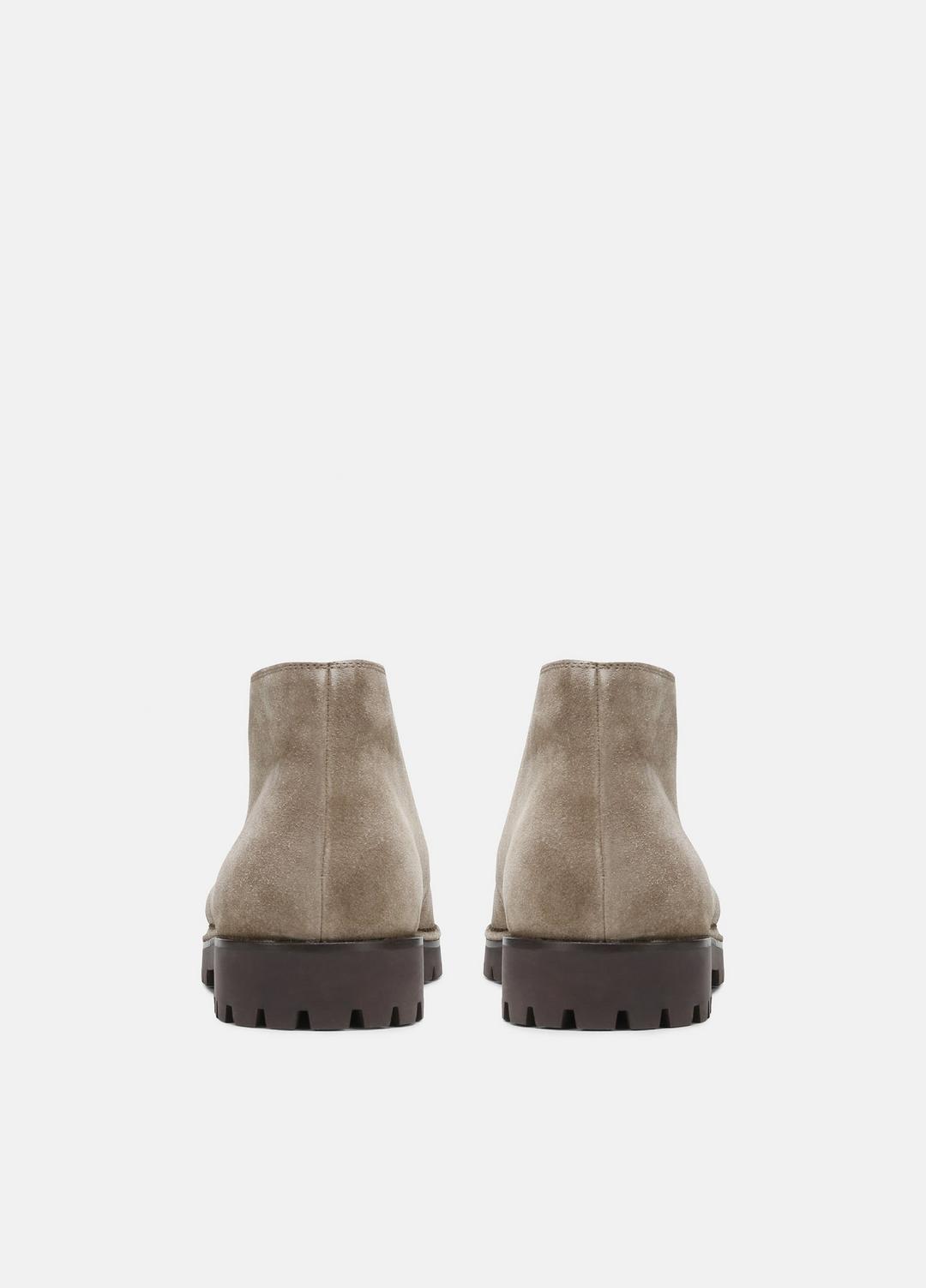 VINCE Men Jerome Chukka Boot in Boots